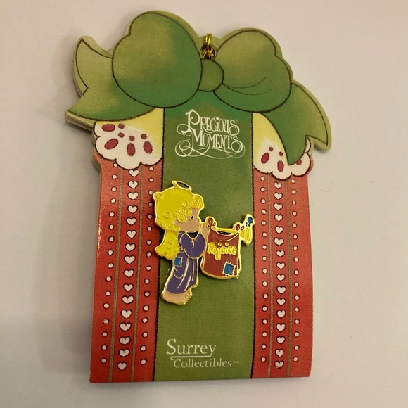 Vintage Precious Moments Pin Rejoice O Earth Angel with Trumpet 1995 - Picture 2 of 11